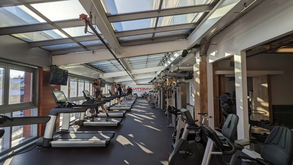 Anatomy Fitness Single Slope Retractable Roof